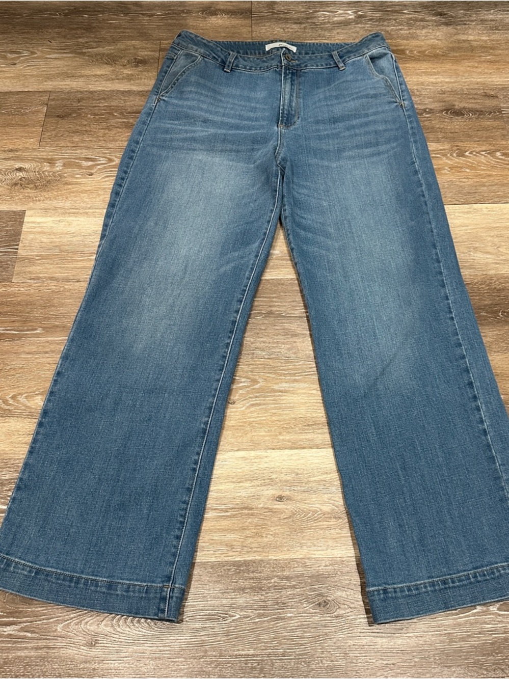 KanCan Medium Blue Straight Leg Denim Jeans - Picture 10 of 12